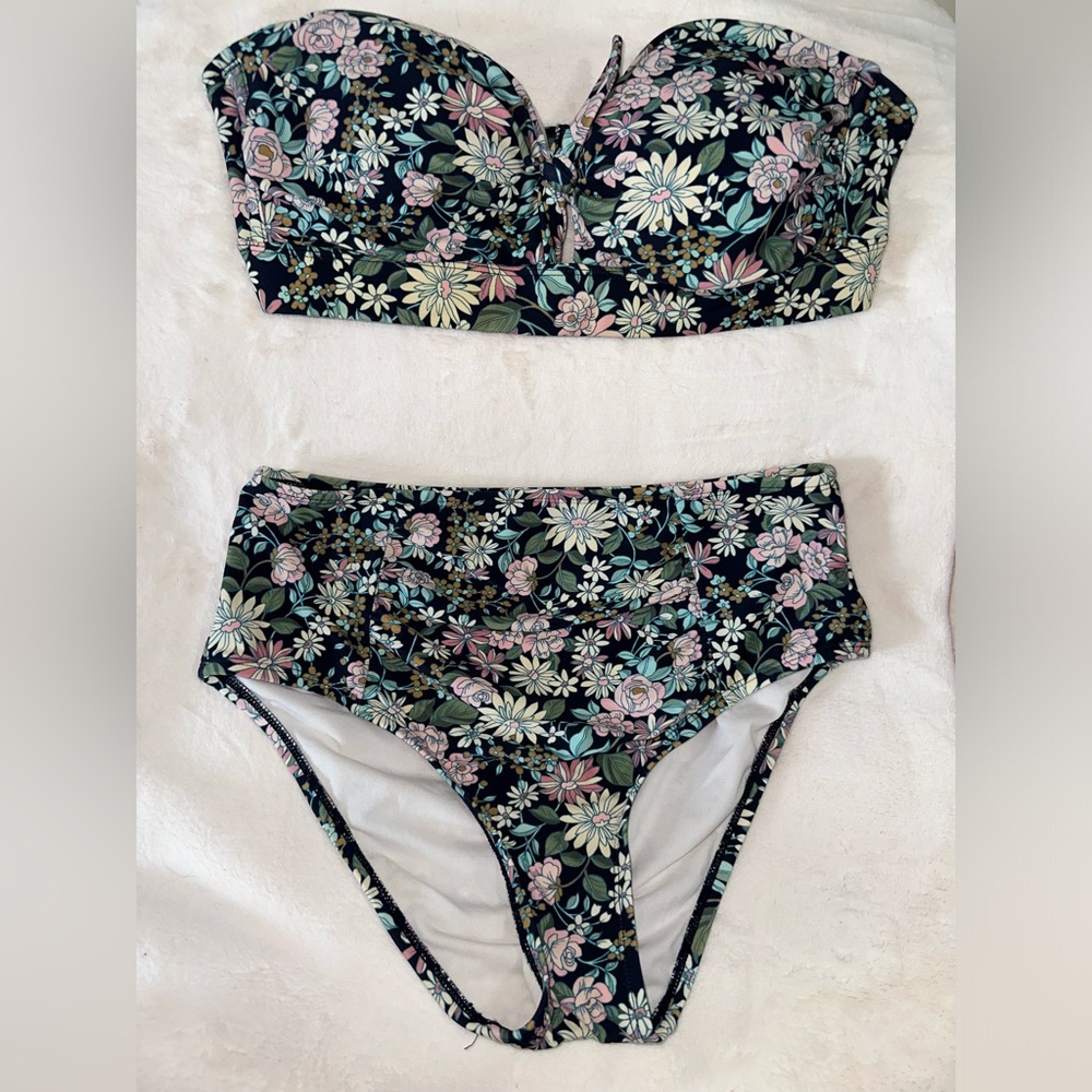 Kona Sol Strapless Bikini